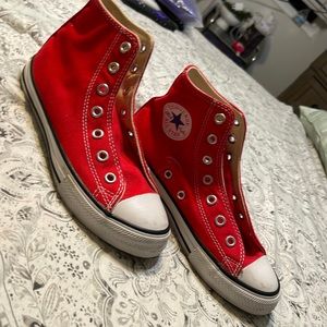 Never worn just need laces